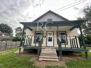 Building Photo - 13 S Alexander St