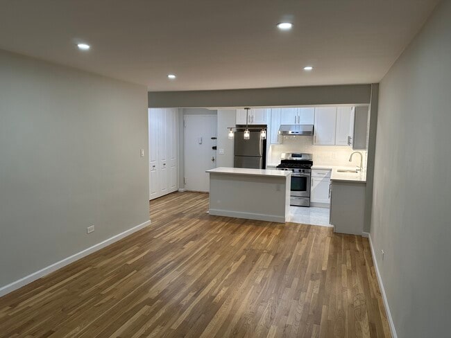 Building Photo - 3520 Leverich