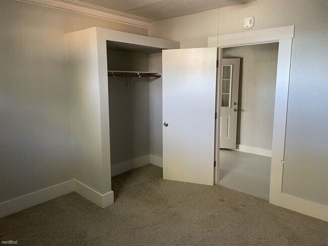 Building Photo - 3 br, 1 bath 4plex - 1104 Ralston Street 1
