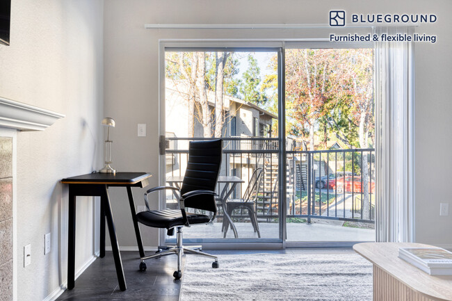 Building Photo - 942 Willowleaf Dr
