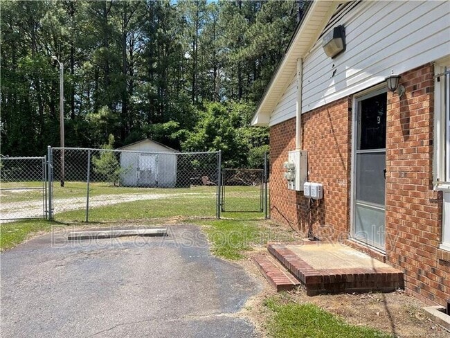 Building Photo - 4959 Galveston Dr