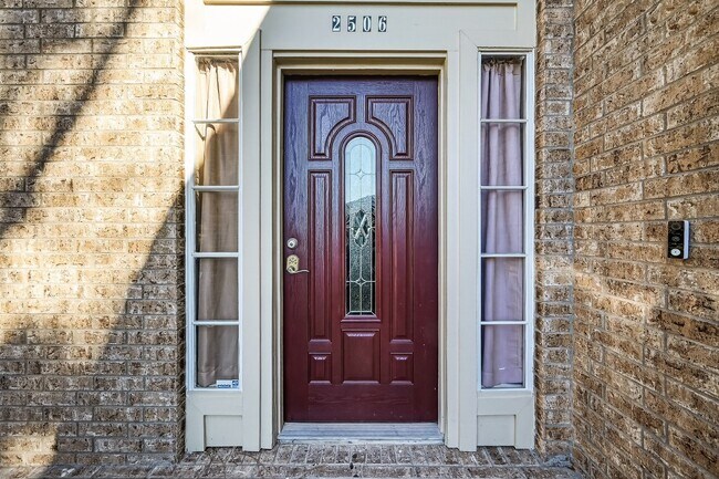 Foto del edificio - 2506 Parkhaven Dr