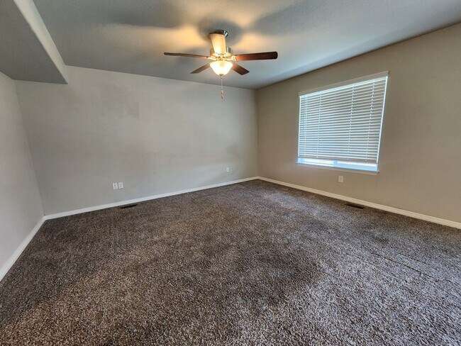 Building Photo - Stunning 3 Bed 3 Bath Home Near Peterson A...