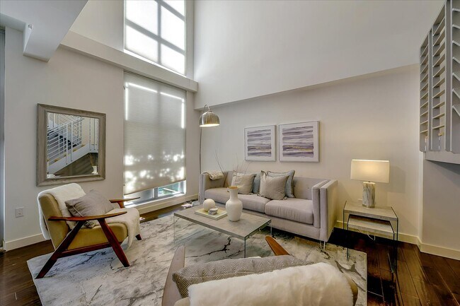 Foto del edificio - 175 W Saint James St