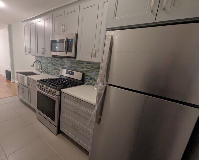 Kitchen - 162 27th St
