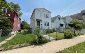 Building Photo - 10619 S Perry Ave