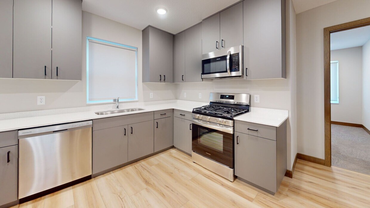 Foto principal - 869 19th Ave SE