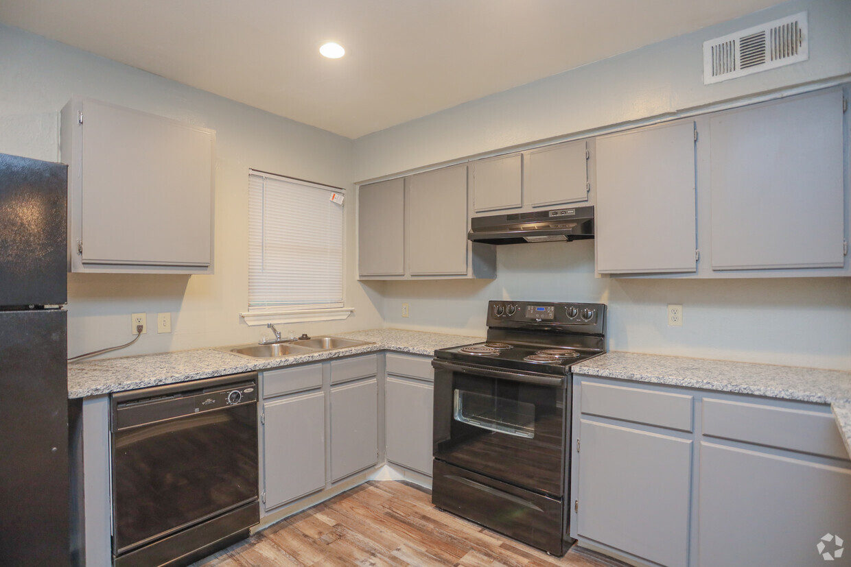 2HAB, 1BA - 924SF - renovado - Good Haven Apartments