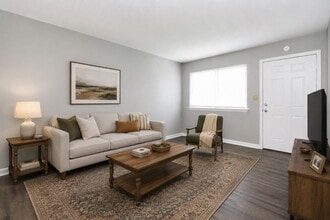 Building Photo - 124 Fawn Dr