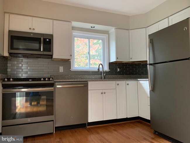 Building Photo - 3446 Plumtree Dr