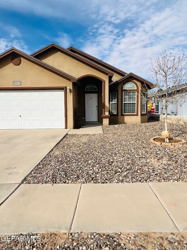 Building Photo - 12369 Tierra Apache Rd