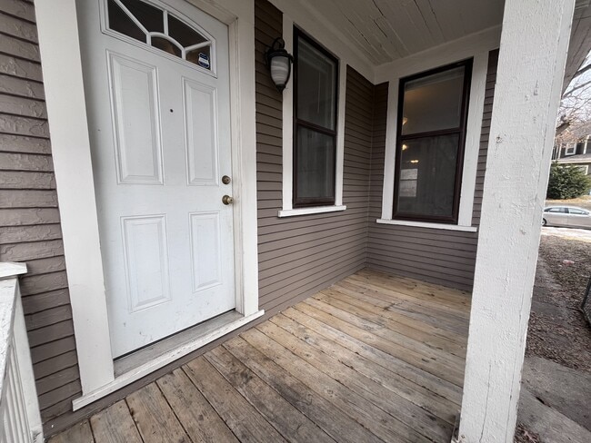 Foto del edificio - 709 Lafayette Ave SE