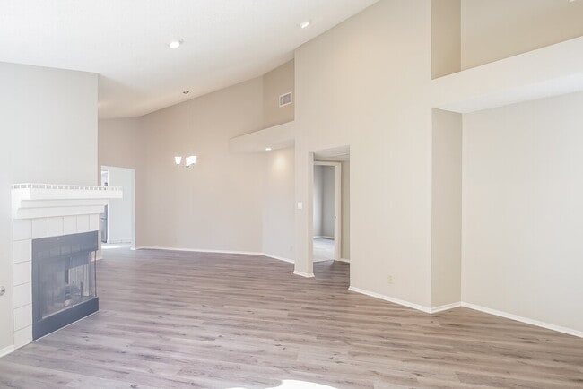 Building Photo - 412 Clifton Heights Dr