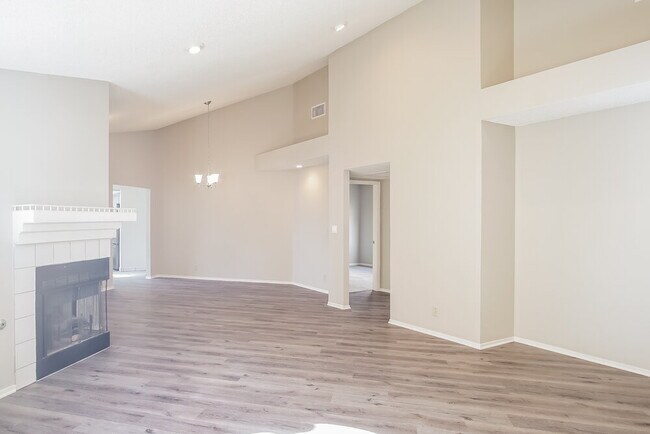 Foto del edificio - 412 Clifton Heights Dr