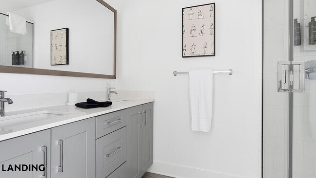 Foto del edificio - 2250 McGregor Blvd