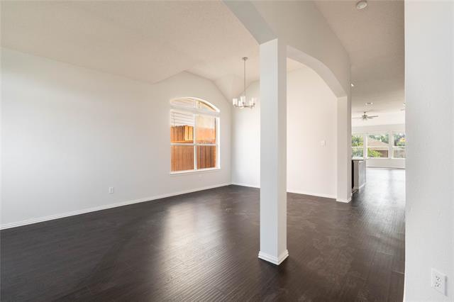 Foto del edificio - 4611 Santa Cruz Ln