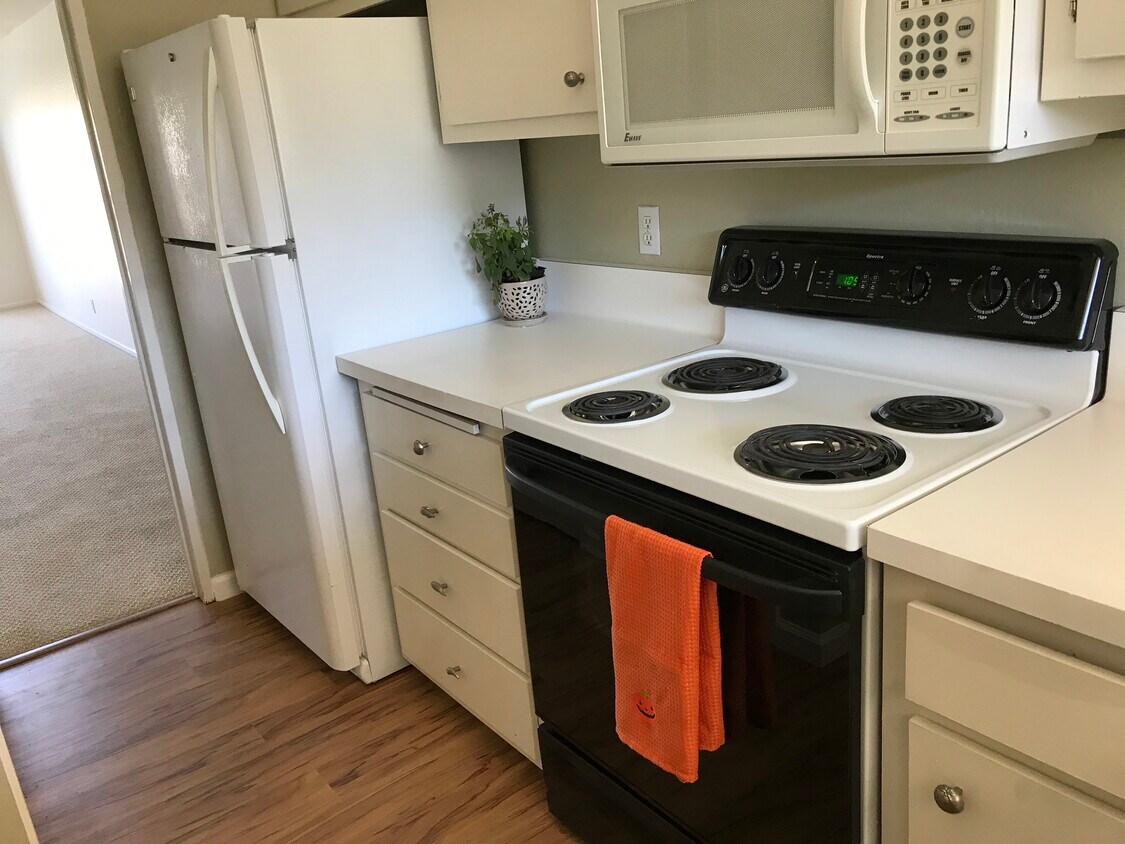 527 Larkspur Plaza Dr Unit 527, Larkspur, CA 94939 Condo for Rent in