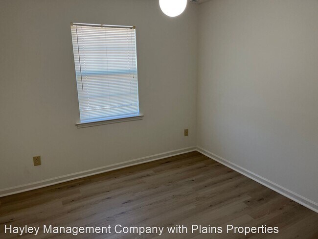 Building Photo - 3 br, 2 bath House - 2015 Henderson
