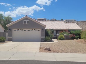 Building Photo - 2986 Ladera Dr