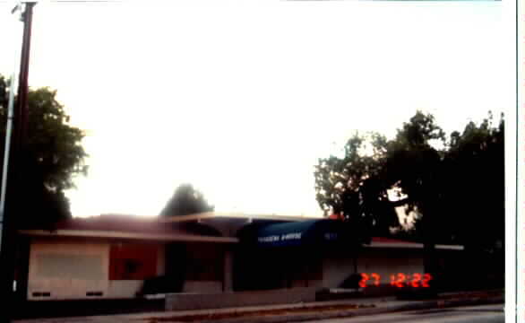 Building Photo - 1577 N Fair Oaks Ave