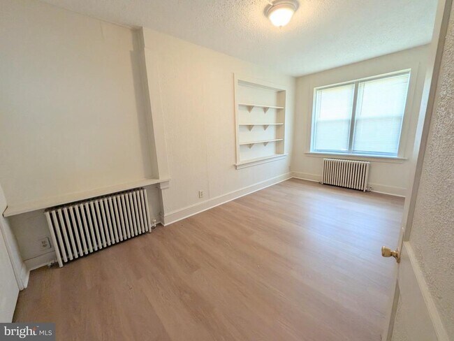 Foto del edificio - 7 Dresser Ave
