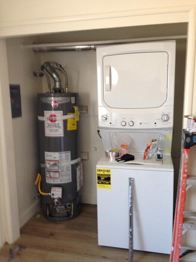 Laundry closet - 375 Delmas Ave