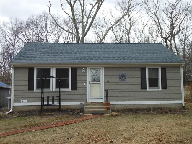 Building Photo - 241 Quaker Ln