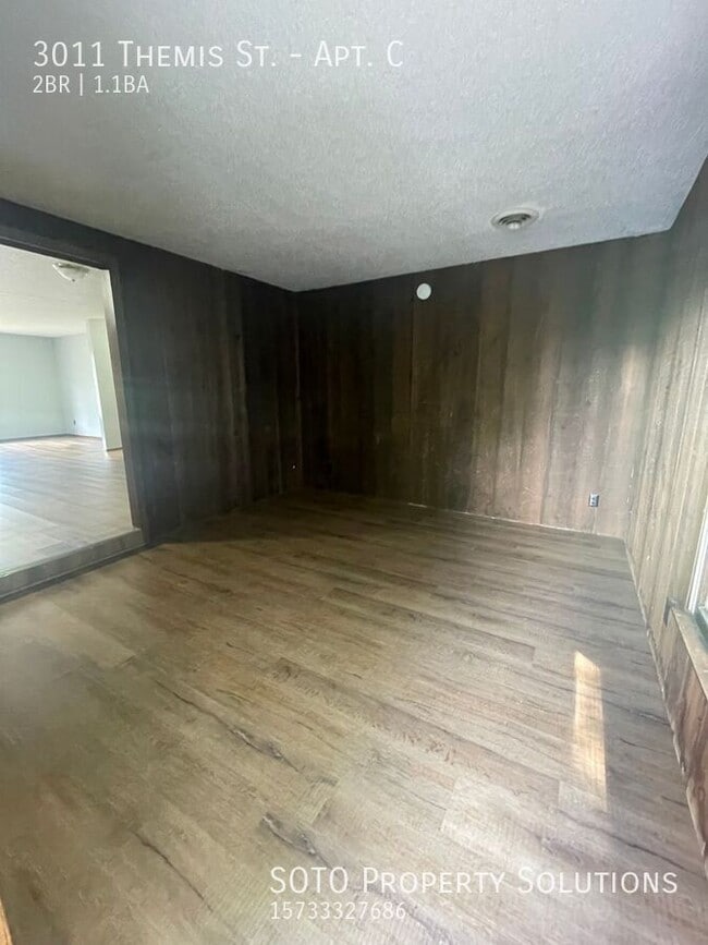 Building Photo - 3011 Themis St