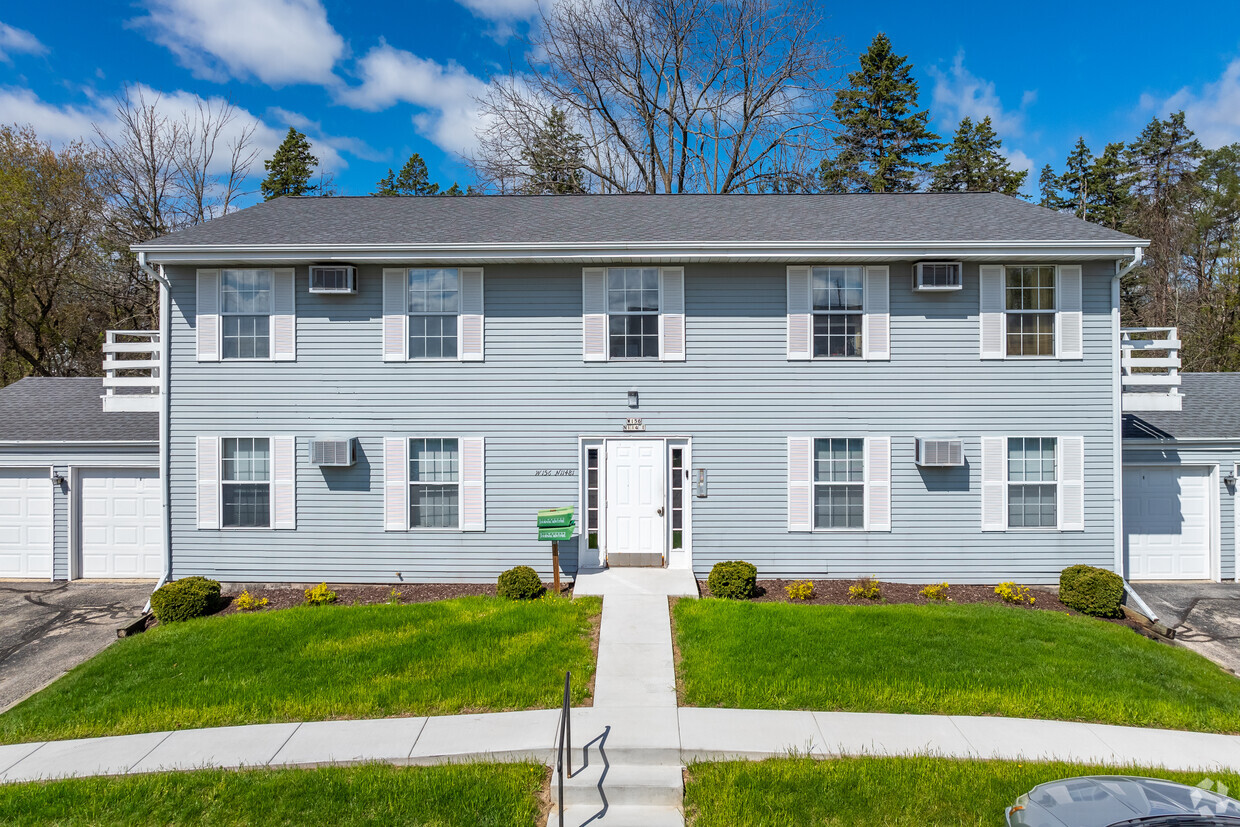 Entry - Germantown Evergreen Apartments