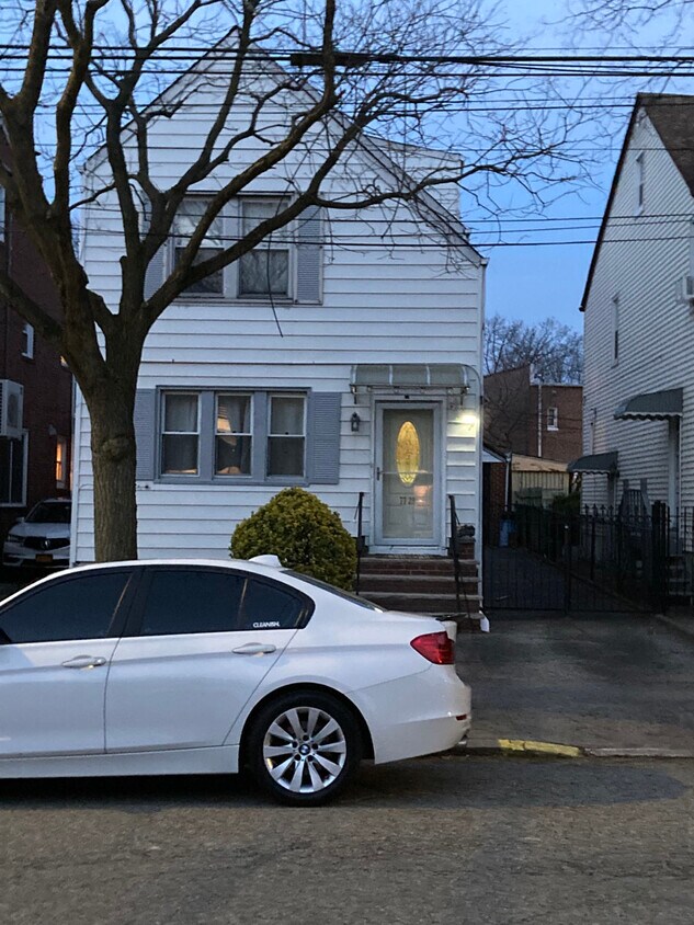 7729 170th St, Fresh Meadows, NY 11366 House Rental in Fresh Meadows