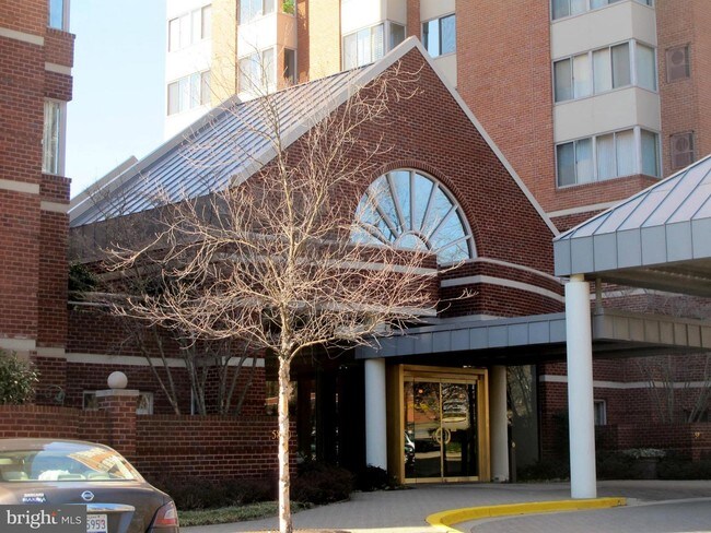 Building Photo - 5800 Nicholson Ln