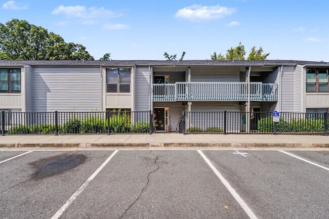 Foto del edificio - 10971 Harrowfield Rd