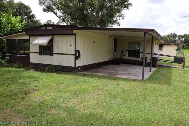 Foto del edificio - 1007 Sparrow Rd