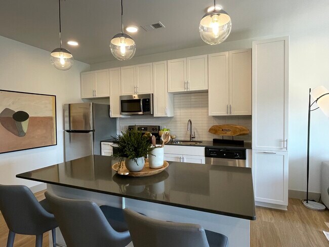 Building Photo - 2501 Troost Ave