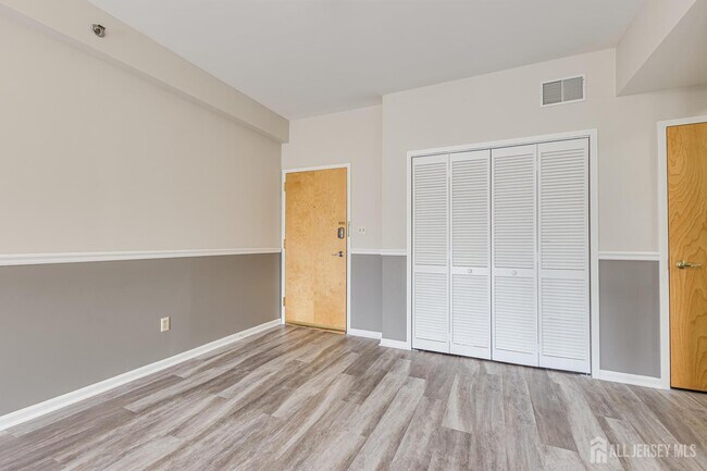 Foto del edificio - 160 Durham Ave