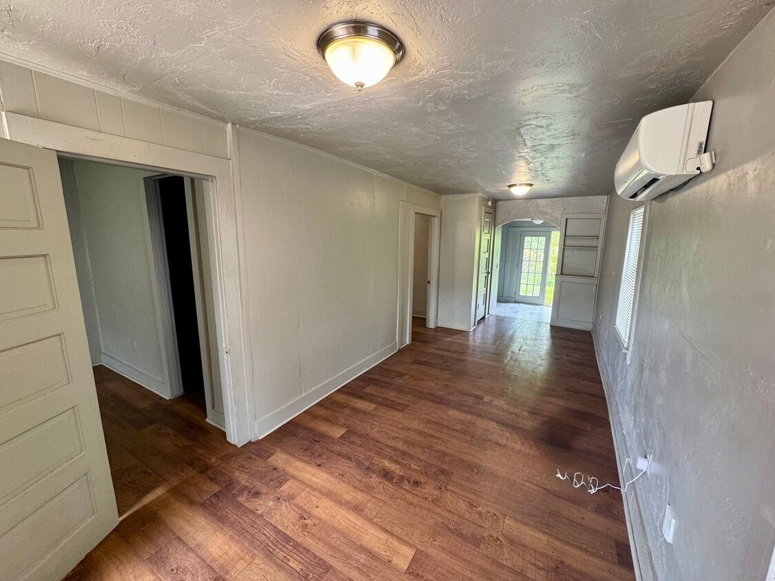 N. McKinley Ave - Triplex - N. McKinley Ave - Triplex