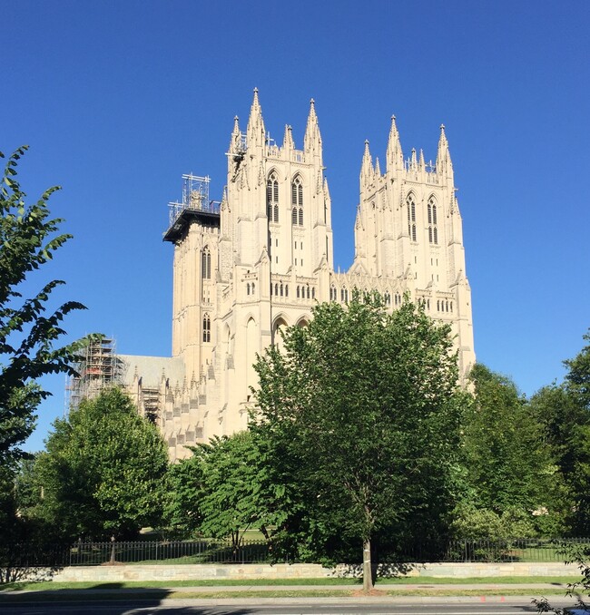 Foto del edificio - 3030 Wisconsin Ave NW