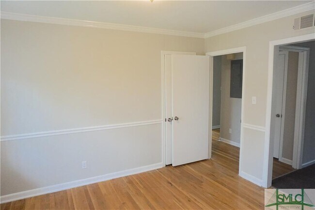 Building Photo - 32 Thackery Pl