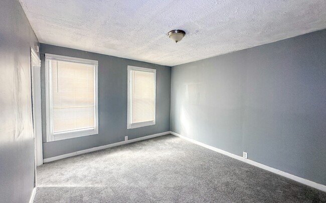 Foto del edificio - 1427 E 61st St