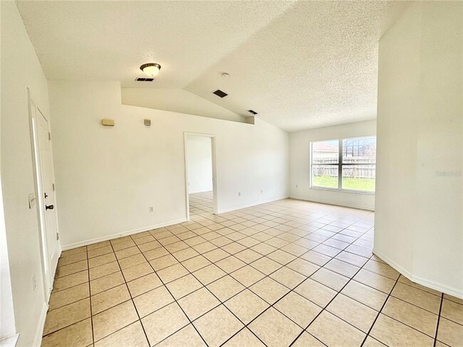 Building Photo - 362 Aylesbury Ct