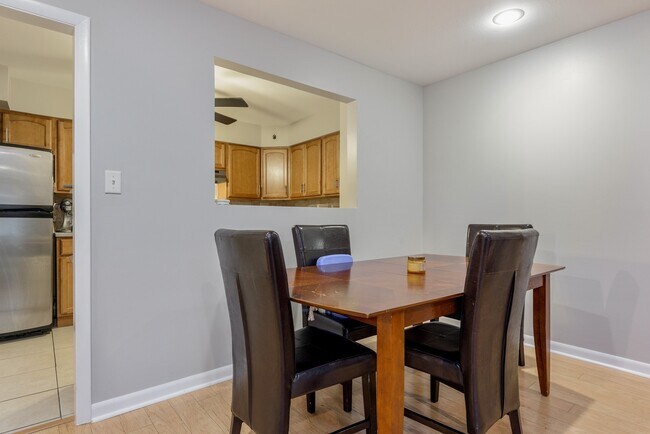 Foto del edificio - 250 Ridge Ave