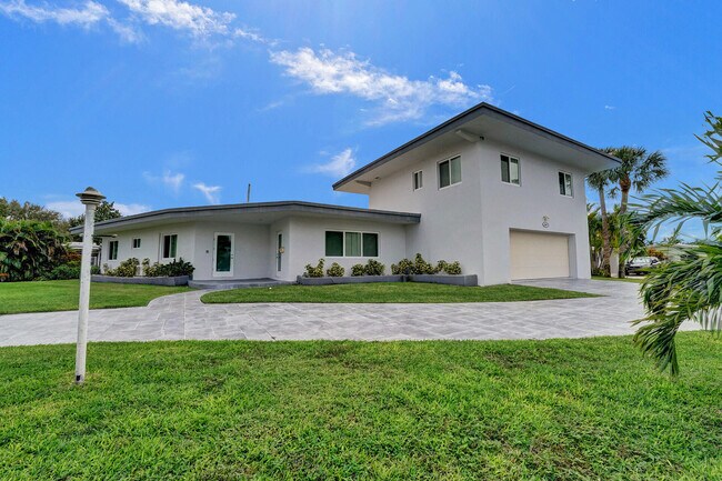 Foto del edificio - 2812 NE 27th St