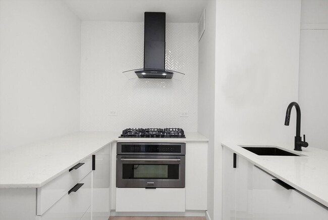 Foto del edificio - 247 E Chestnut St