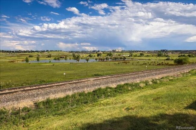 Building Photo - Stunning 2 bed/2 bath Condo With Mountain ...