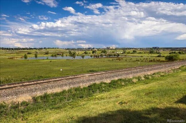 Foto del edificio - Stunning 2 bed/2 bath Condo With Mountain ...