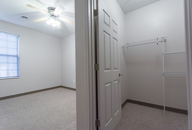 Interior Photo - Tenth & College Apartments