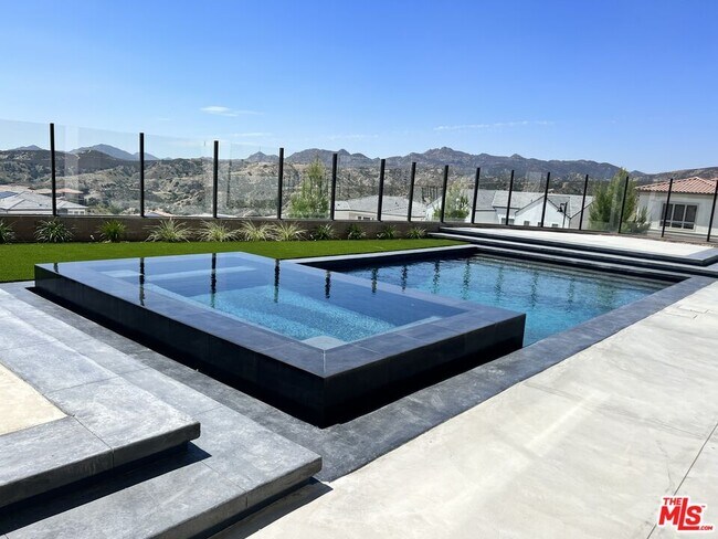 Foto del edificio - 20758 Deer Grass Ct