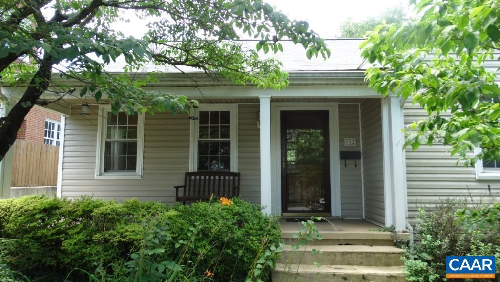 Primary Photo - 912 Belmont Ave