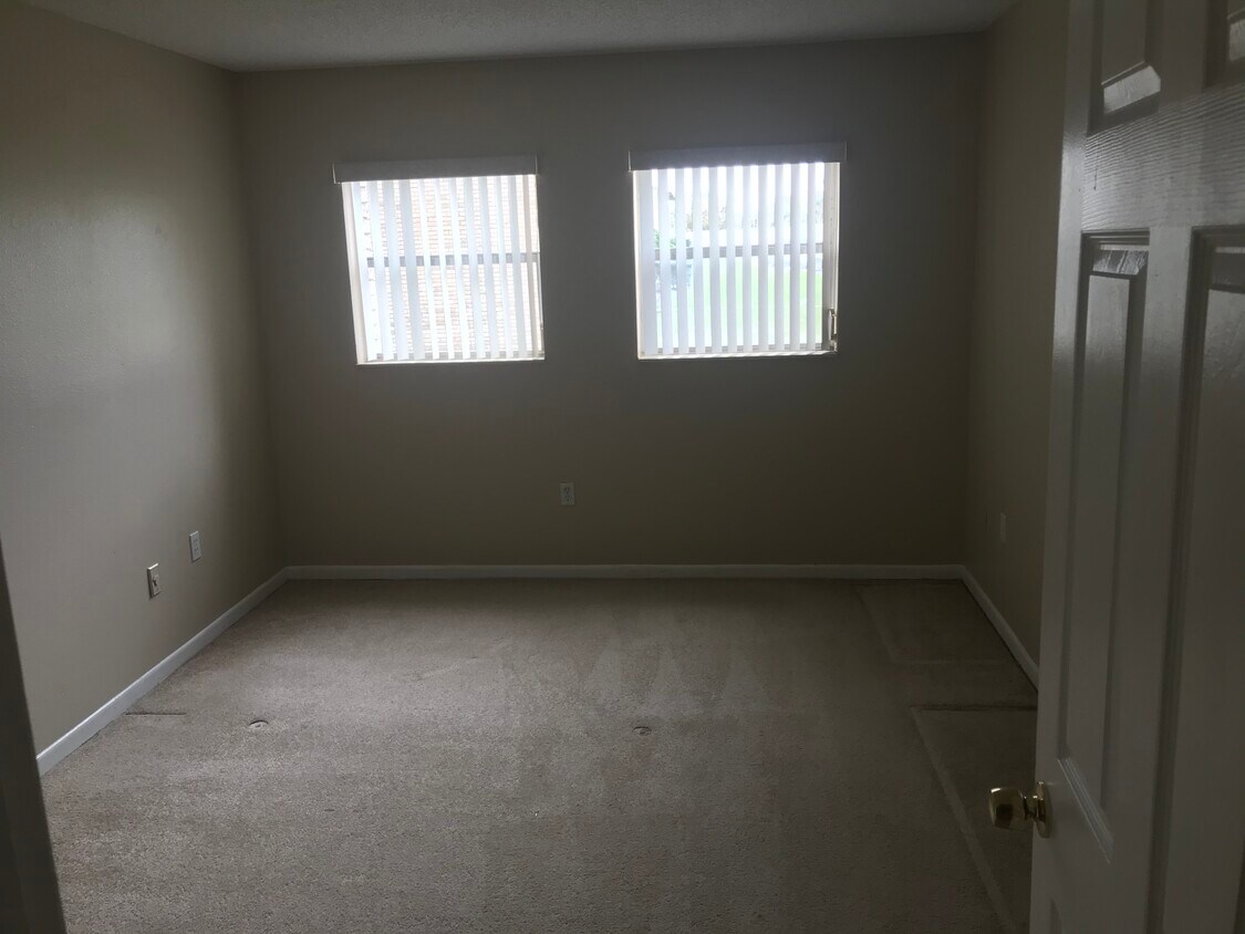 836 Sky Lake Cir, Orlando, FL 32809 Condo for Rent in Orlando, FL