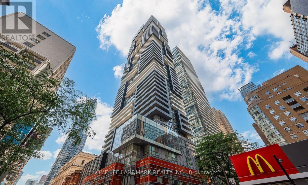 Photo principale - 7-1617 Grenville St